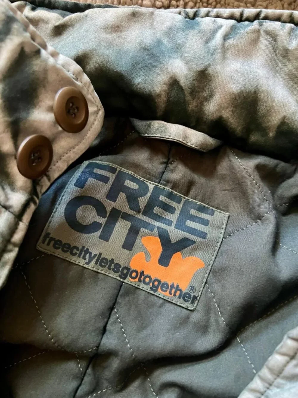 Free City Sherpa Lined Hooded Winter Coat Parka Jacket Green Acid Wash Medium NW - Picture 9 of 9